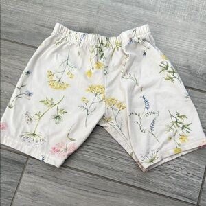 Dot dot smile kick shorts